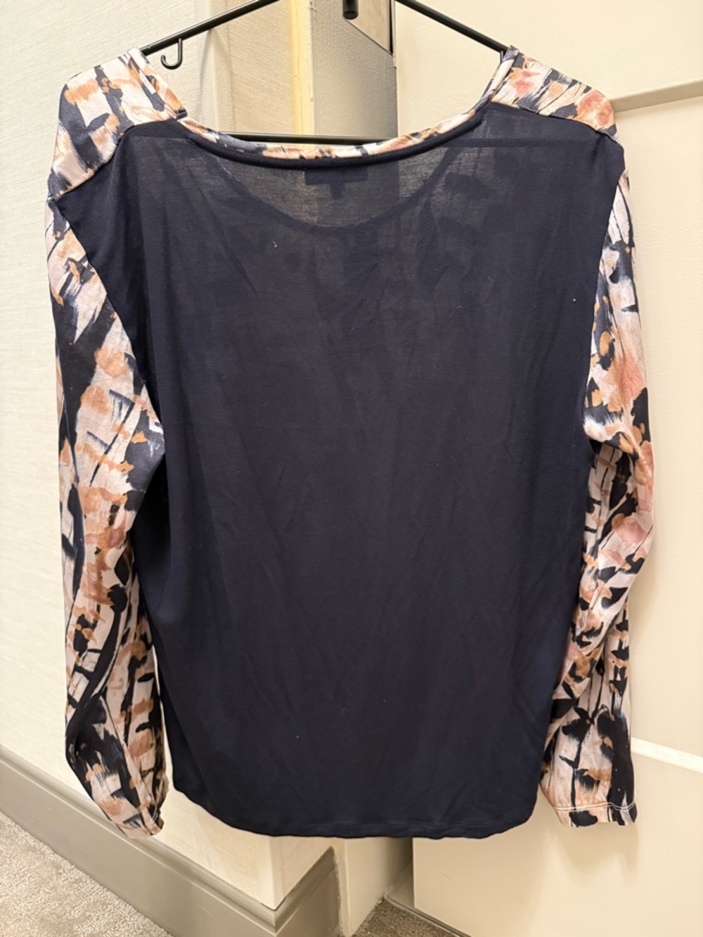 Reiss Helena Silk Front Printed Top, Navy/Multi - Size L - Picture 4 of 6